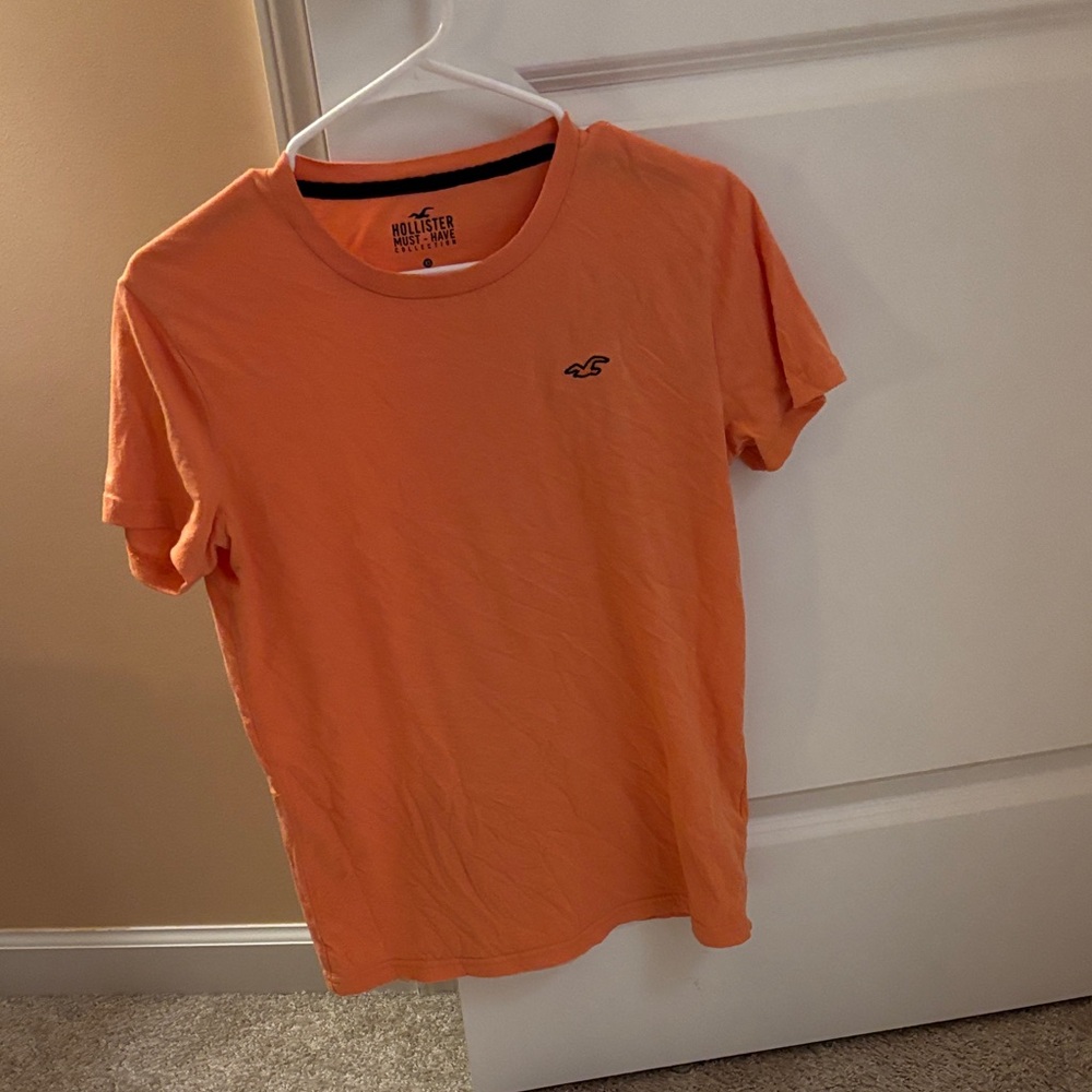 Hollister Men's Vibrant Orange Tee